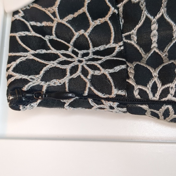 Floral Black and White Mid Length Skirt - Picture 5 of 7